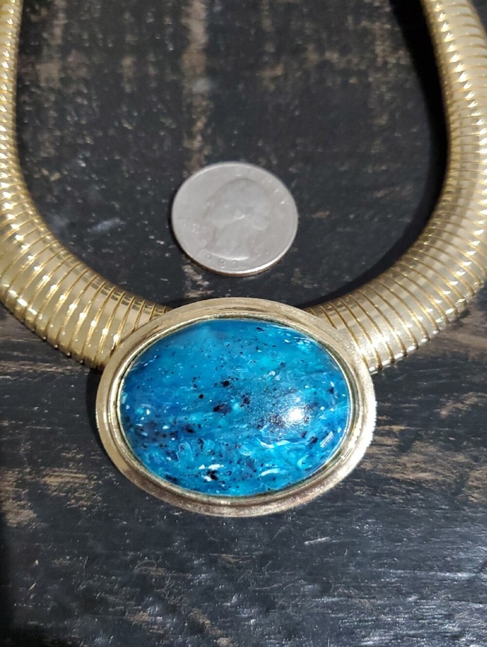 Gold-Tone Omega Ribbed Collar Necklace with Blue Stone Center Vintage Chunky - Picture 11 of 11